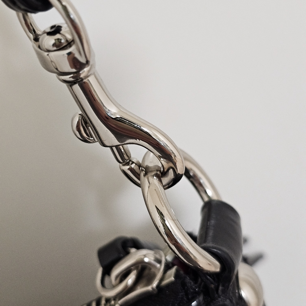 ❌️SOLD❌️EUC Coach Poppy Black Patent Leather Shoulder Bag - Picture 13 of 15